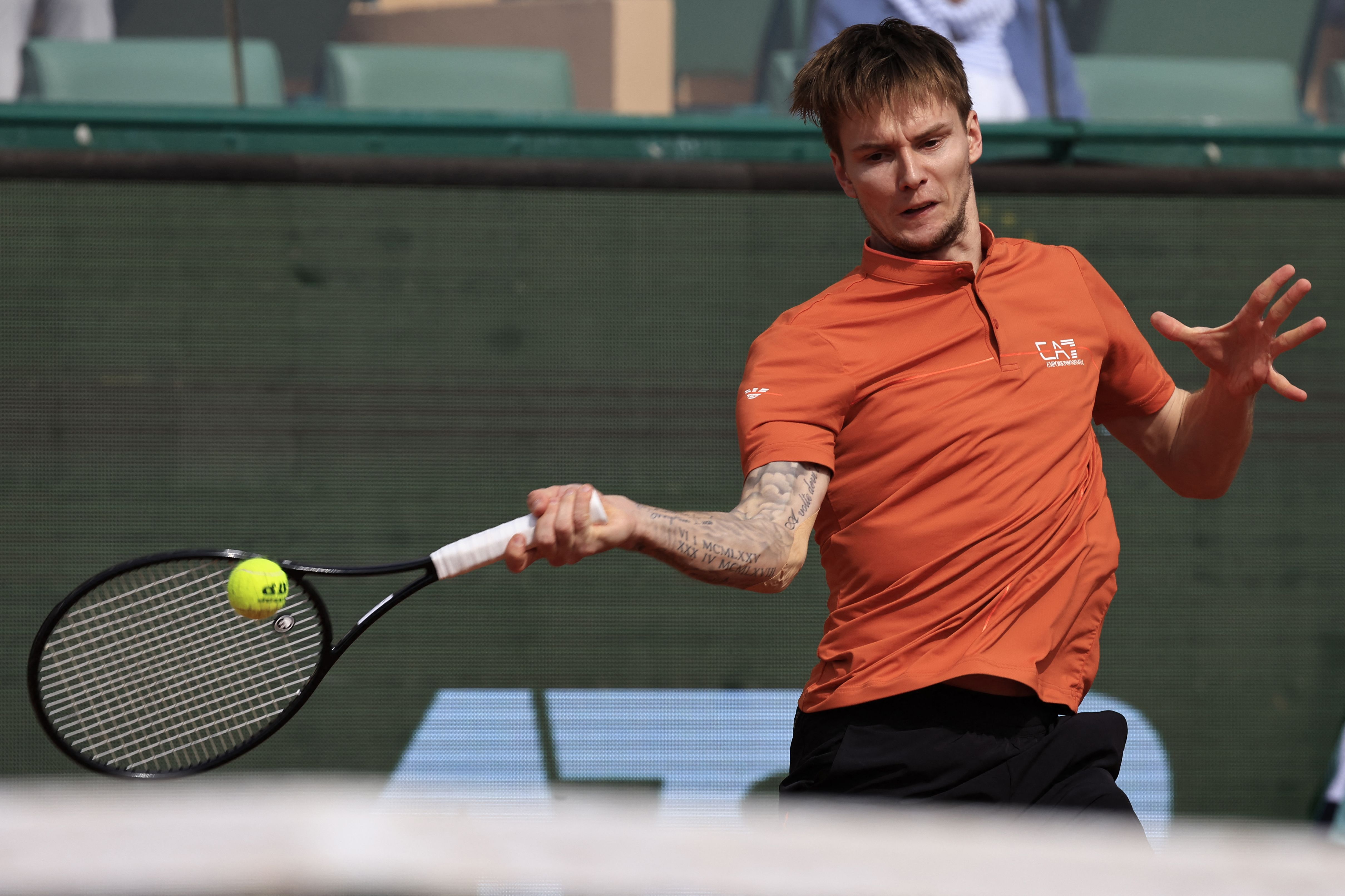 蒙特卡洛大师赛完胜温网，兹维列夫统治全场