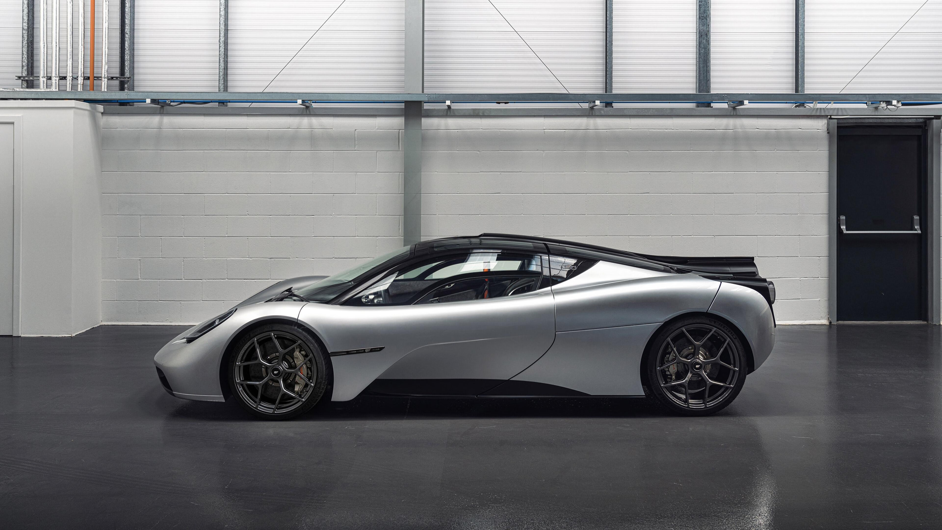 秘鲁高原主场沦陷记,日本足球的莱万如何用三粒头球完成逆袭