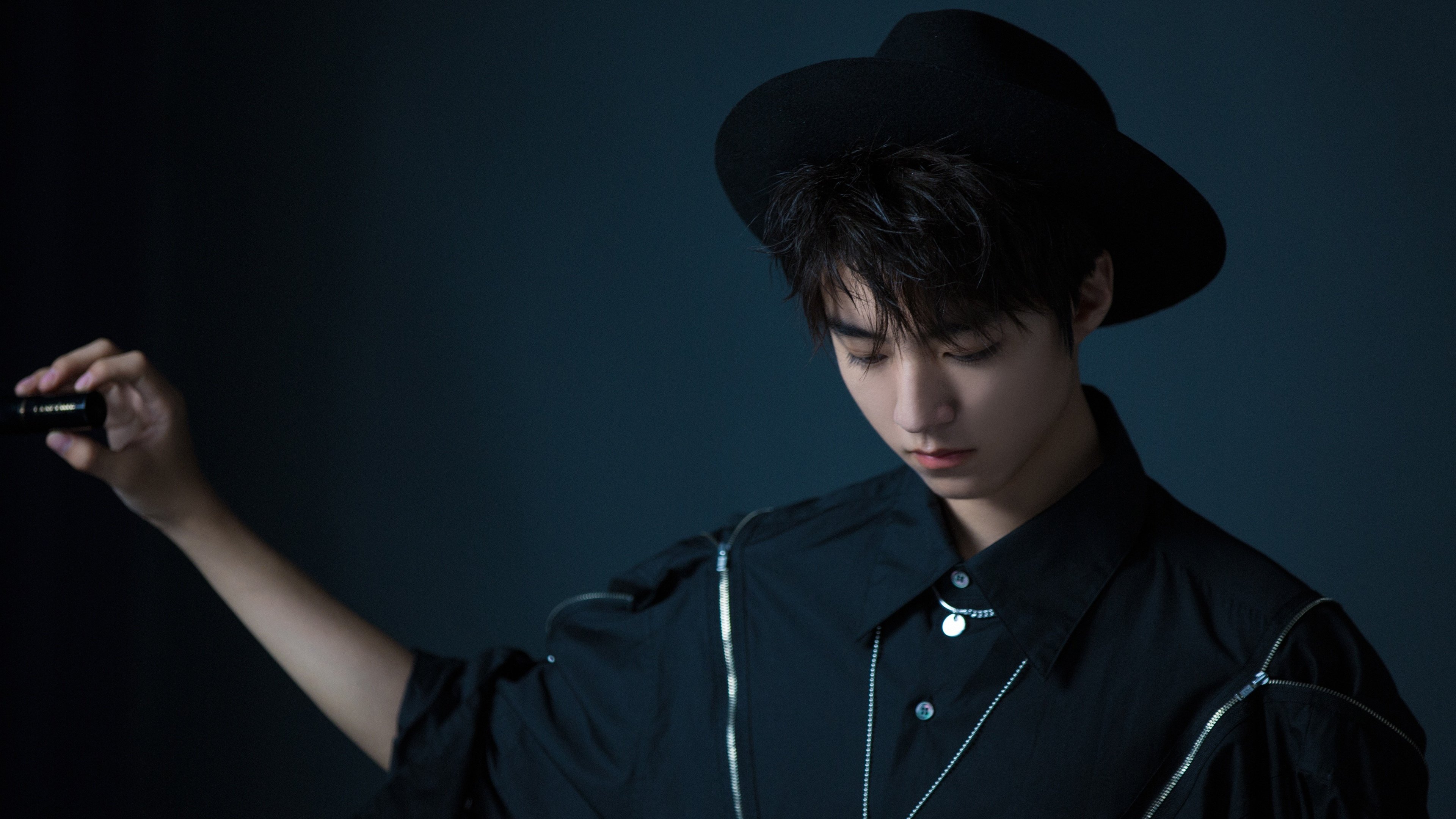 爱游戏tv-奥运前哨战，霍勒迪关键接管 雷霆狂胜灰熊彰显国际赛场价值