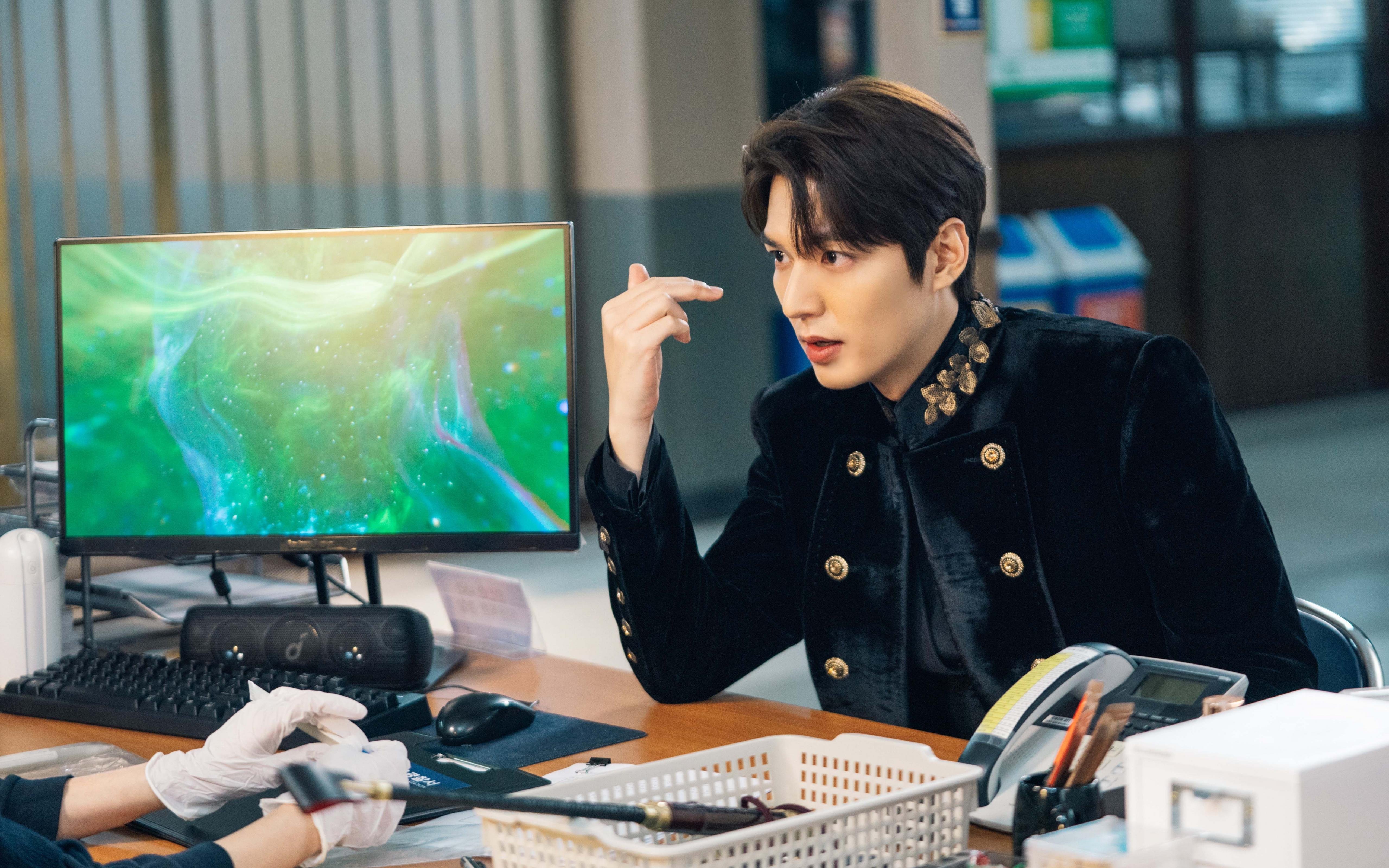 爱游戏-失窃的文艺复兴，当乌克兰的铁蹄踏过佛罗伦萨的玫瑰